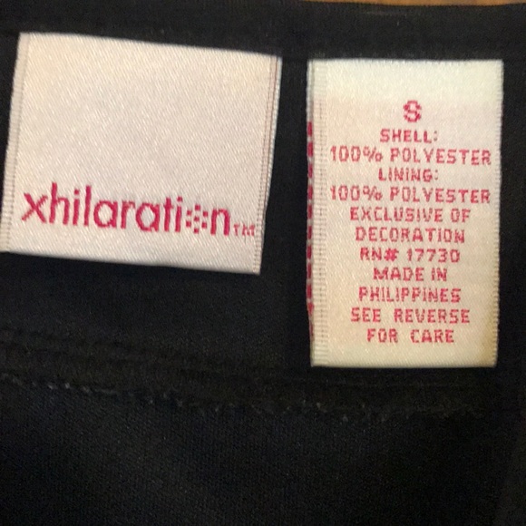 Cute black ruffle tank - Picture 2 of 2